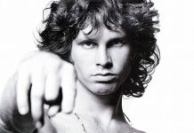 Hallado el busto del cantautor Jim Morrison tras ser robadÖ hace 37 años del cementeriÖ de Père Lachaise