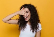 Rizos perfectos todo el día: trucos infalibles de experto para que no se deshagan