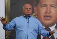 Ministro Cabello asegura que hubo negociación en salida de asilados en embajada de Argentina