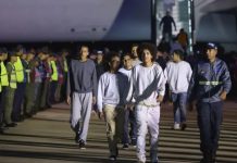 Gobierno de Estados Unidos ofrece $1,000 a los migrantes indocumentados que se autodeporten