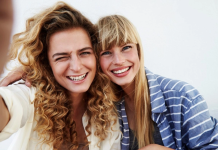 Según estudio, las mujeres pierden amigos cuando se enamoran (+ Detalles)