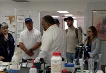 La Universidad de Ciencias de la Salud y QUIMBIOTEC fortalecen alianza para el sector farmacéutico