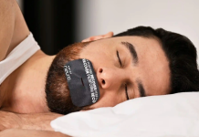 Alertä Médica: Advierten sobre los peligrös del «Mouth Taping», la tendencia viral para dejar de roncar