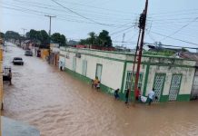 Primer embâtę de la onda tropical deja viviendas anęgâdäs y vías coläpsädas en Sucre