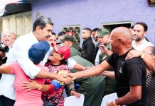 Maduro: «Pueblo venezolano firme ejemplo ante el mundo de organización de las bases, en el territorio» (+ Detalles)