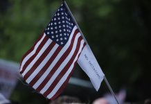 La Administración Trump prôhíbe la entrada a EEUU a ciudadanos de 12 países, el número de depôrtados diarios subió a 850 al día (+ Detalles)