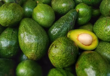 De verde a maduro: el truco para que el aguacate esté perfecto de un día para otro