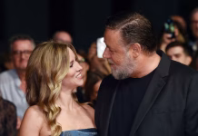 Russell Crowe sorprende en los Golden Bee Award con su impactante cambio físico tras llegar a pesar 120 kilos