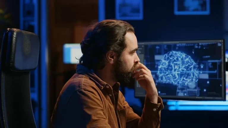 ¿Memoria de pez? Estos 7 hábitos podrían estar sabøteando tu cerebro, según Harvard