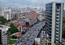 Este lunes cerrarán parcialmente la autopista Prados del Este por trabajos nocturnos a partir de las 09:00 P. M.
