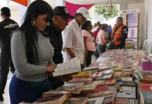 Dos toneladas de libros egipcios en español llegaron a Venezuela para Filven 2025