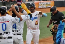 Delfines de La Guaira vënce 12 – 6 a Senadores en Macuto y se adueña del segundo lugar en la tabla (+ Fotos)