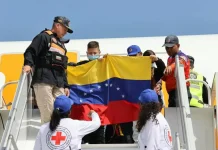 Regresan 135 venezolanos desde Texas en el vuelo 33 del Plan Vuelta a la Patria