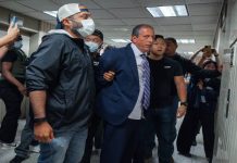 Detenido en Nueva York el contralor y candidato a la Alcaldía, Brad Lander, en confrontación con Agentes de Inmigración