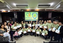 Funcionarios de la Policía Municipal de Valencia recibieron certificados del diplomado «Derechos Humanos y Ética»