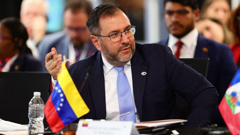 Venezuela cuestiona informe de ACNUR y lo acusa de manipulación de cifras