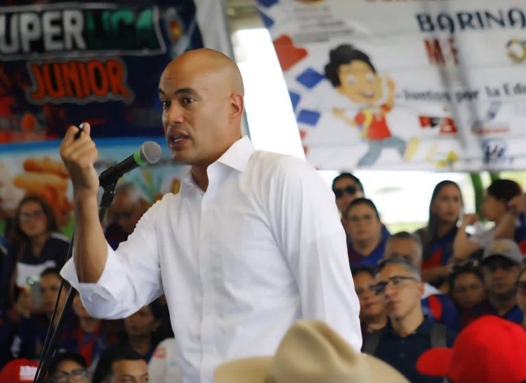 Ministro de Educación, Héctor Rodríguez, busca fortalecer y optimizar gestión en Barinas con el respaldo de los movimientos sociales