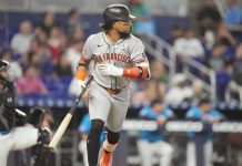 El venezolano Luis Matos llegó a los 100 imparables de por vida en la MLB