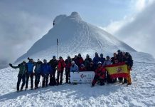 Montañeros con discapacïdades conquistaron el ‘Pico Julio Verne’ en Islandia