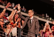 Celine Dion emociona en el show de Coldplay: ovación, homenaje y un regreso que conmovió a todos