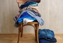 ¿Qué dice de ti que dejes una silla llena de ropa?: el lenguaje silencioso del desorden cotidiano