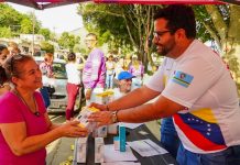 Entregados insumos médicos a residentes de Sabana de los Ríos, Naguanagua