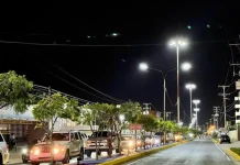 Comuna La Victoria Perfecta 29 de marzo de Barcelona se organiza para identificar los postes de alumbrado público