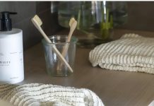 El agua oxigenada es lo ideal para desinfectar desde los cepillos de dientes hasta las tablas de cortar (+ Detalles)