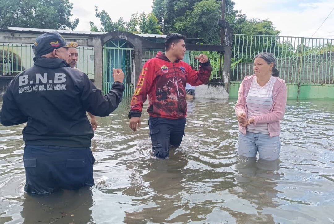 Organismos de seguridad de Portuguesa atienden inundaciones en Turén tras lluvias intensas (+ Fotos) | Noticias 24 horas