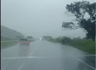 Fuerte lluvia colapsa la ciudad de Valencia y el gobernador Lacava se mantiene alêrta ante las fuertes precipitaciones (+ Video)