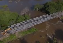 Inician instalación de puente de gůĕrră para restablecer paso entre Apure y Barinas (+Fotos)