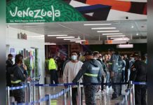 Aterrizó avión con 204 venezolanos deportados desde EE.UU. para alcanzar los 7 mil connacionales repatriados