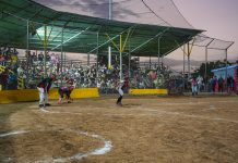 Alcaldía de Barcelona recupera gradas en el estadio El Guamazo de Tronconal