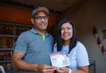 Certifican a 89 comerciantes como emprendedores del Parador Turístico El Samán en Barcelona