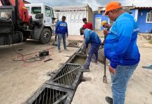 Alcaldía de Barcelona instala modernas alcantarillas en la comuna Luisa Cáceres de Arismendi para beneficio de los vecinos