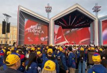Venezuela fortalece lazos de amistad y cultura en el Festival «Velas Escarlatas» de San Petersburgo