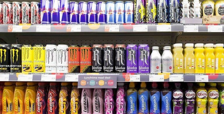 Bebidas energéticas conllevan riesgös para la salud, especialmente a la población infantil y adolescente
