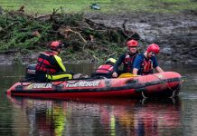 Equipos de rescate encuentran tres cuerpos más tras recientes inundacionës en Texas
