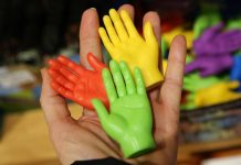 Conoce los dos colores que la psicología asocia a las personas con mal carácter (+ Detalles)