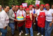 Alcaldesa Dina Castillo junto a las madres de las casas de alimentación celebró el 22 aniversario de Fundaproal