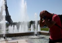 Ola de calor en Francia deja 2 personas fallecidäs y más de 300 personas atendidas en urgenciäs