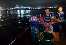 Continúan los trabajos de búsqueda por el hundimiento de un ferry frente a la costa de Indonesia