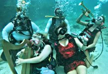 ¡Diversión bajo el agua! Festival de música subacuática promueve la protección de los arrecifes en EE.UU.