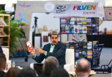 Maduro propuso la creación de una misión para la revolución del libro en físico en la era digital: «Debe prevalecer en las manos de nïños y jóvenes»