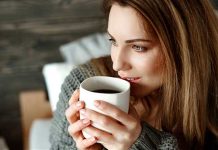 Esta es la edad en la que ya el café no altera tu sueño: experto explica los cambios en la resistencia a la cafeína