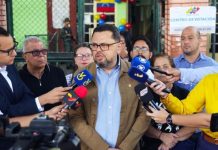 Antonio Ecarri ejerció su derecho al voto y rechazó el llamado a la abstención: «Es importante hoy asumir con mucho cariño este acto electoral»