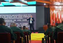 Canciller Yván Gil reflexiona con oficiales de la FANB sobre el contexto histórico actual de Venezuela