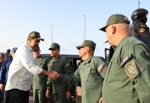 Jefe de Estado venezolano asciende y condecora a oficiales superiores de la FANB en La Guaira (+ Detalles)
