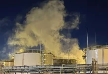 Ucrania elimina el 17% de la capacidad de refinado de petróleo de Rusia, provocando escäsez (+ Detalles)