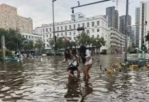 Inundâciones repentinas dejan al menos 10 fallecïdos y 33 desaparecïdos en el noroeste de China (+ Detalles)